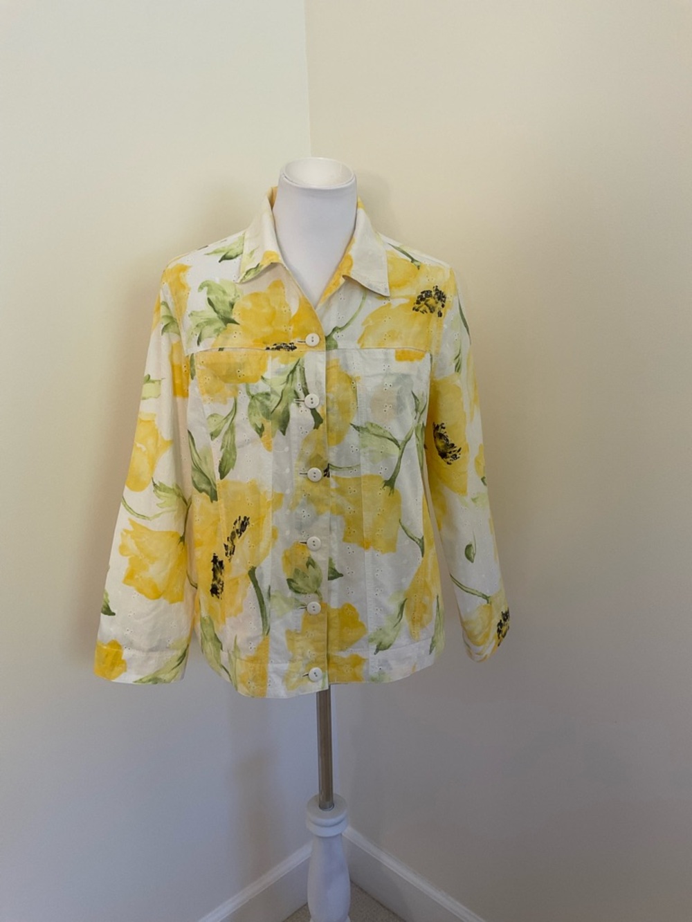 Draper’s & Damon’s Yellow & White Floral Eyelet Button Front Jacket